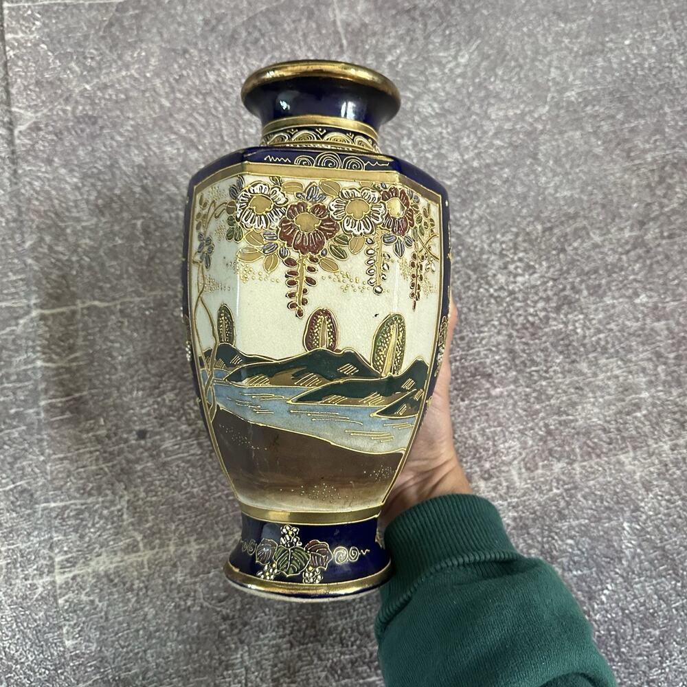 Vintage Antique Japanese Satsuma Handpainted Gilted Gold Moriage 10" Vase